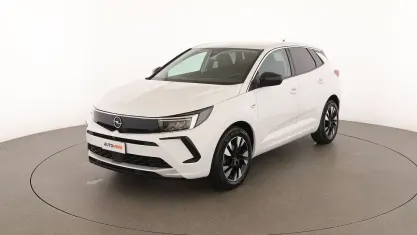 Usata Opel Grandland X Business Elegance 131 CV (96 kW) 2023 Bianco SUV