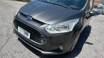 Usata Ford B-MAX Titanium 100 CV (73 kW) 2015 Grigio Monovolume