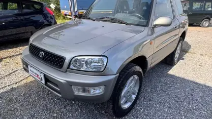 Usata Toyota RAV4 128 CV (94 kW) 1999 Grigio Coupé