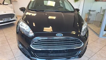 Begagnad Ford Fiesta Business Edition 75 HK (55 kW) 2015 Svart Sedan