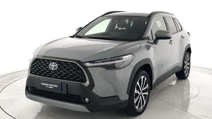 Usata Toyota Corolla Cross Trend 98 CV (72 kW) 2025 Grigio SUV