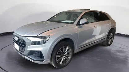Argento Usata 2019 Audi Q8 Sport SUV | 62.500 € (Molto cara)