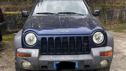 Usata Jeep Cherokee Sport 150 CV (110 kW) 2003 Blu/azzurro SUV