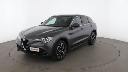 Grigio Usata 2018 Alfa Romeo Stelvio Super SUV | 22.299 € (Buon prezzo)