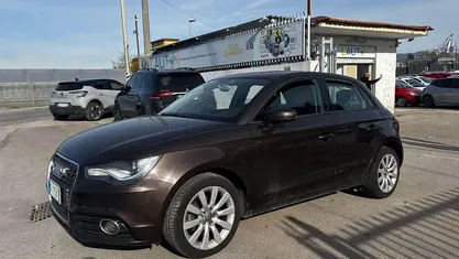 Marrone Usata 2014 Audi A1 Tre volumi | 9900 € (Buon prezzo)