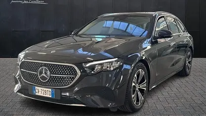Usata Mercedes E220 Advanced 197 CV (144 kW) 2024 Grigio Station wagon