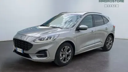 Usata Ford Kuga ST-Line 120 CV (88 kW) 2022 Solar silver SUV