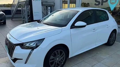 Bianco Usata 2022 Peugeot 208 Active Due volumi | 14.900 € (Buon prezzo)