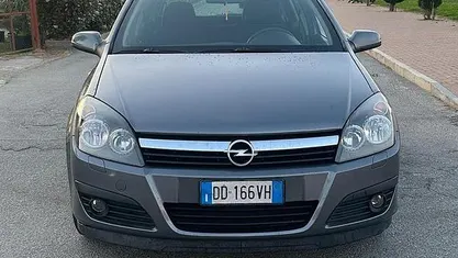 Usata Opel Astra 90 CV (66 kW) 2006 Grigio Berlina