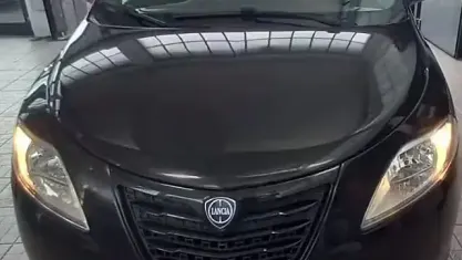 Usata Lancia Ypsilon 84 CV (61 kW) 2015 Nero Utilitaria