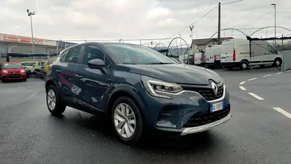 Blu Usata 2022 Renault Captur Equilibre SUV | 15.500 € (Buon prezzo)