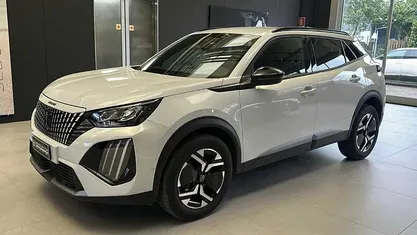 Usata 2024 Peugeot 2008 Allure SUV | 20.350 € (Buon prezzo)