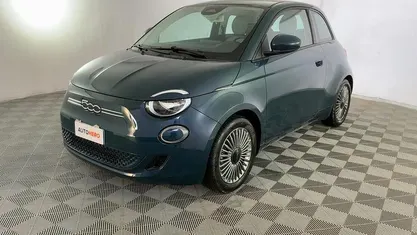 Usata Fiat 500e Icon 86 kW (118 CV) 2023 Verde Utilitaria