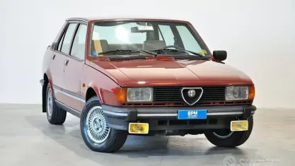 Usata Alfa Romeo Giulietta 109 CV (80 kW) 1983 Rosso Berlina