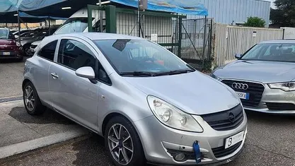 Usata 2009 Opel Corsa Enjoy Tre volumi | 1900 € (Ottimo prezzo)