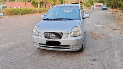 Usata Kia Picanto 65 CV (47 kW) 2007 Grigio Utilitaria