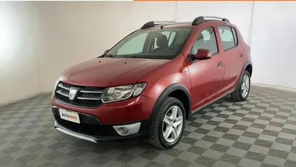 Usata 2016 Dacia Sandero Prestige Due volumi | 9799 € (Buon prezzo)