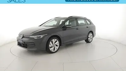 Usata 2024 VW Golf VIII Life Station wagon | 24.400 € (Buon prezzo)