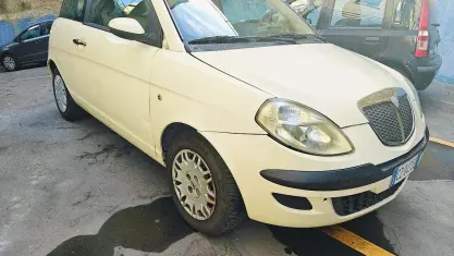 Usata Lancia Ypsilon 60 CV (44 kW) 2006 Utilitaria