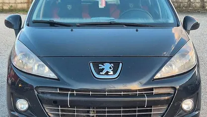 Usata Peugeot 207 70 CV (51 kW) 2011 Nero Berlina