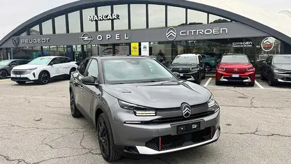 Grigio Nuova 2025 Citroën C4 Berlina | 24.900 € (Buon prezzo)