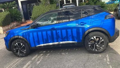 Blu Usata 2023 Peugeot 2008 GT SUV | 20.950 € (Buon prezzo)