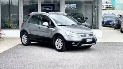 Usata Fiat Sedici 120 CV (88 kW) 2011 Grigio SUV