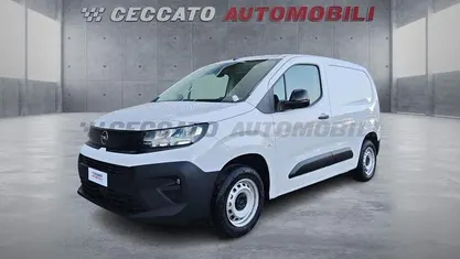 Bianco Nuova 2025 Opel Combo S Tre volumi | 24.500 € (Buon prezzo)