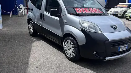 Usata Peugeot Bipper 75 CV (55 kW) 2012 Monovolume