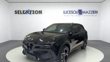 Nuova Alfa Romeo GT Junior Edizione Speciale 136 CV (100 kW) 2025 Nero SUV