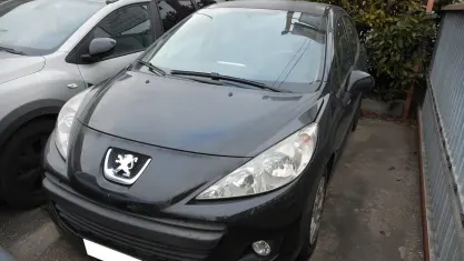 Usata Peugeot 207 73 CV (53 kW) 2009 Nero Berlina