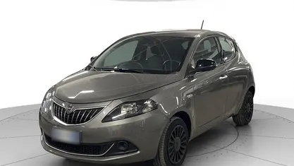 Usata Lancia Ypsilon Silver 69 CV (50 kW) 2021 Utilitaria