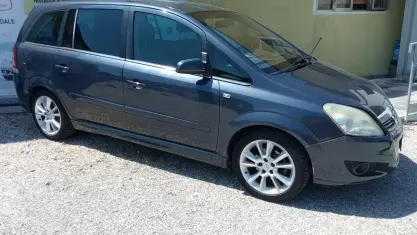 Usata Opel Zafira Cosmo 115 CV (84 kW) 2008 Blu Monovolume