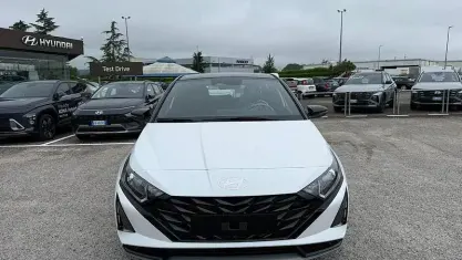 Nuova Hyundai i20 90 CV (66 kW) 2026 Bianco Utilitaria