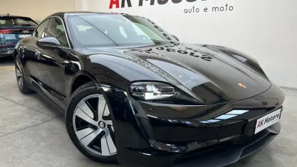 Usata Porsche Taycan 4S 113 kW (154 CV) 2021 Nero Berlina
