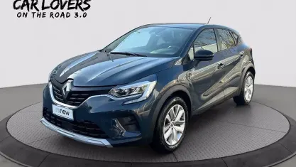 Begagnad Renault Captur Equilibre 101 HK (74 kW) 2022 Blå SUV