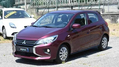 Usata Mitsubishi Space Star Invite 71 CV (52 kW) 2022 Lilla(met.) Berlina