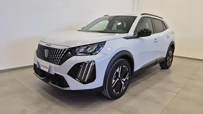 Usata Peugeot 2008 101 CV (74 kW) 2025 Bianco SUV