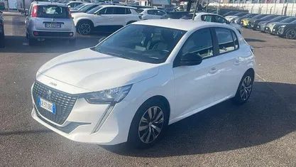 Usata 2023 Peugeot 208 Active Due volumi | 13.950 € (Buon prezzo)