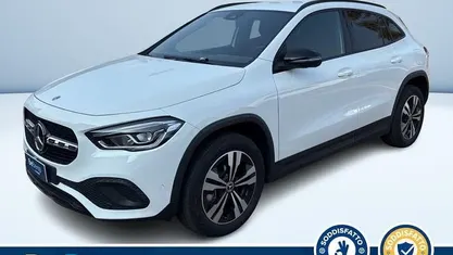 Bianco pastello Usata 2020 Mercedes GLA200 SUV | 28.600 € (Ottimo prezzo)