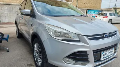 Grigio Usata 2014 Ford Kuga SUV | 10.500 € (Buon prezzo)