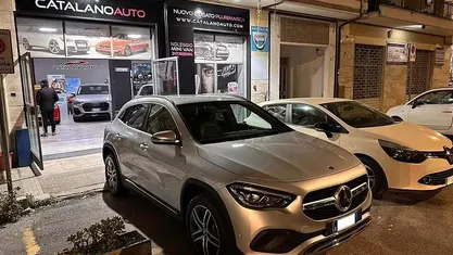 Usata Mercedes GLA200 149 CV (109 kW) 2022 Grigio SUV