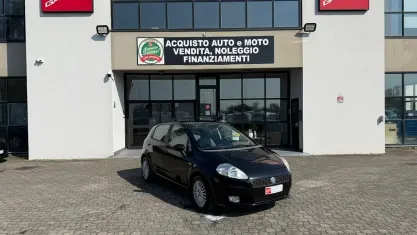 Usata Fiat Grande Punto Active 65 CV (47 kW) 2007 Nero Utilitaria