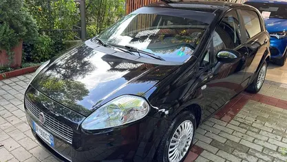 Usata Fiat Grande Punto Dynamic 77 CV (56 kW) 2008 Nero Utilitaria