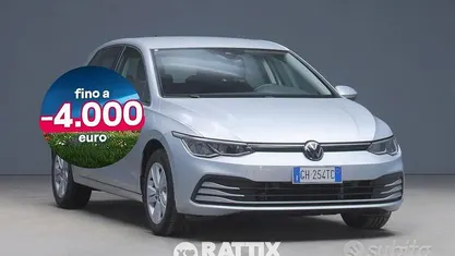 Usata VW Golf VIII Life 110 CV (80 kW) 2022 Berlina