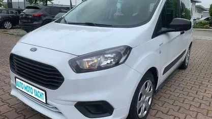 Usata Ford Tourneo Courier 101 CV (74 kW) 2019 Bianco Monovolume