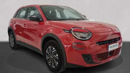 Nuova Fiat 600 Pop 74 kW (101 CV) 2025 Rosso SUV