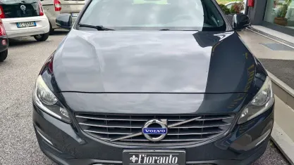 Usata Volvo V60 R-Design Momentum 181 CV (133 kW) 2015 Nero Station wagon