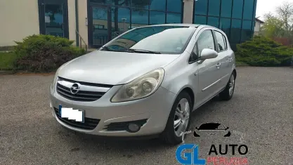 Usata Opel Corsa Cosmo 75 CV (55 kW) 2009 Grigio Utilitaria