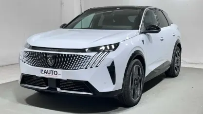 Usata Peugeot e-3008 GT 156 kW (213 CV) 2024 Bianco okenite SUV